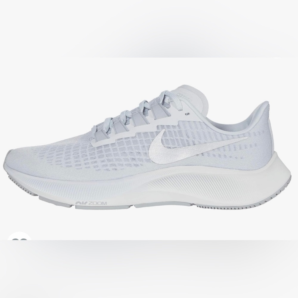 Nike Women’s Air Zoom Pegasus 37 size 10